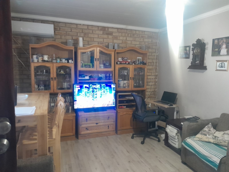 3 Bedroom Property for Sale in Oos Einde North West